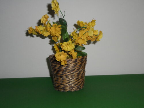 Arranjo Floral em Vaso de Sisal