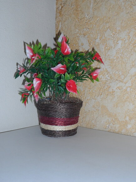 Arranjo Floral em Vaso de Sisal
