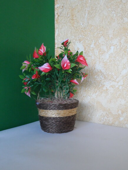 Arranjo Floral em Vaso de Sisal
