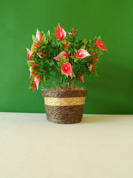 Arranjo Floral em Vaso de Sisal