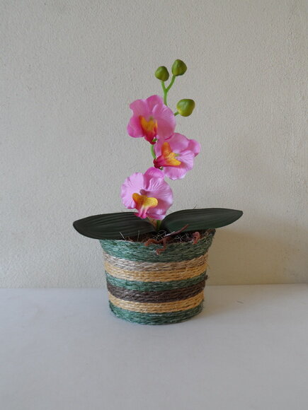 Arranjo Floral em Vaso de Sisal