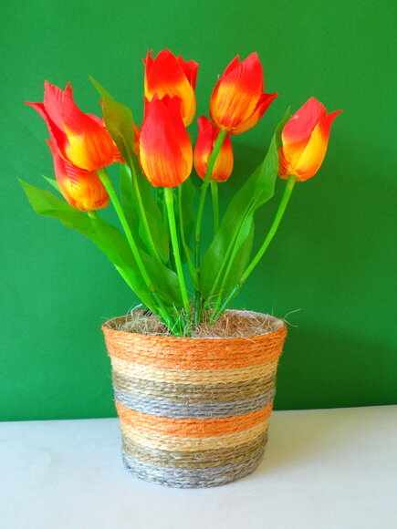 Arranjo Floral em Vaso de Sisal