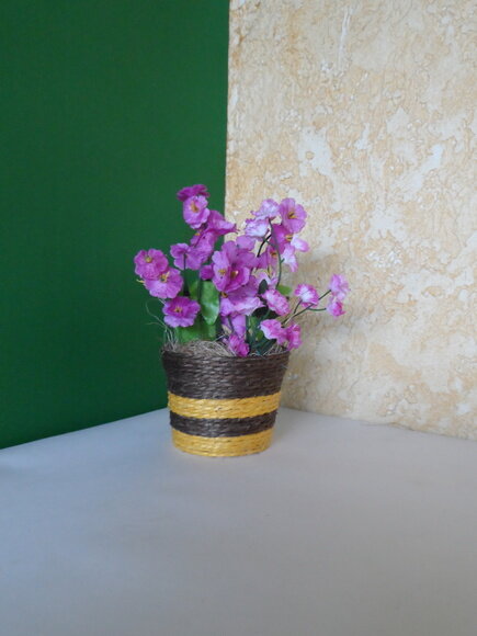 Arranjo Floral em Vaso de Sisal
