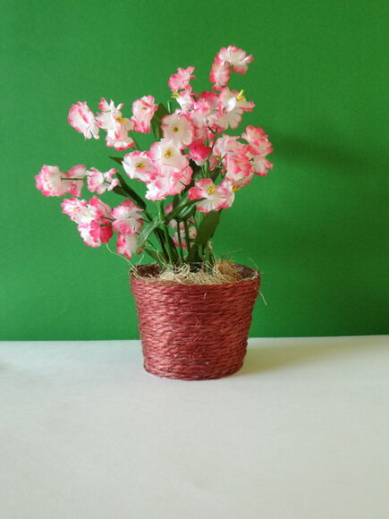 Arranjo Floral em Vaso de Sisal