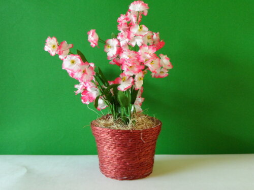 Arranjo Floral em Vaso de Sisal