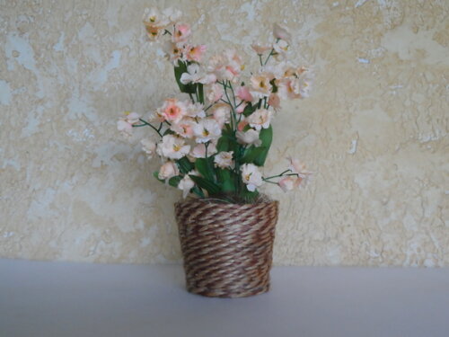 Arranjo Floral em Vaso de Sisal