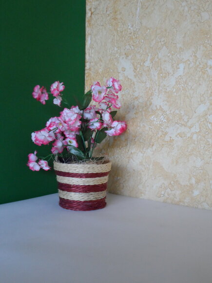 Arranjo Floral em Vaso de Sisal
