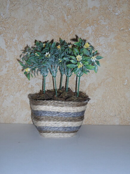 Arranjo Floral em Vaso de Sisal