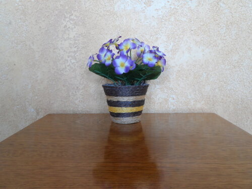 Arranjo Floral em Vaso de Sisal