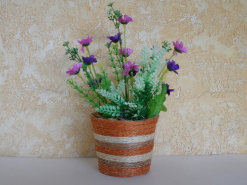 Arranjo Floral em Vaso de Sisal