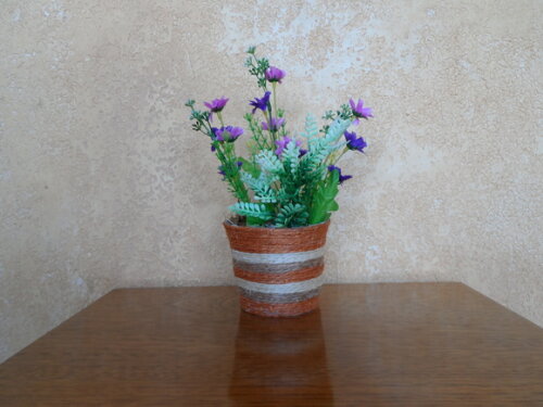 Arranjo Floral em Vaso de Sisal