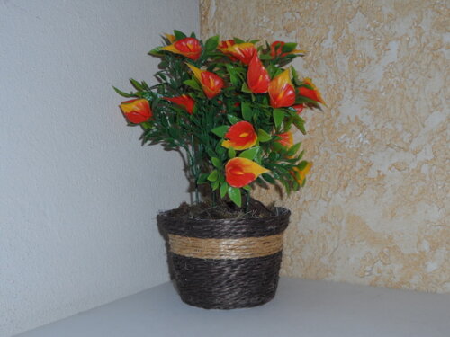 Arranjo Floral em Vaso de Sisal