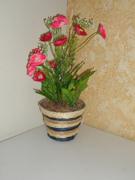 Arranjo Floral em Vaso de Sisal
