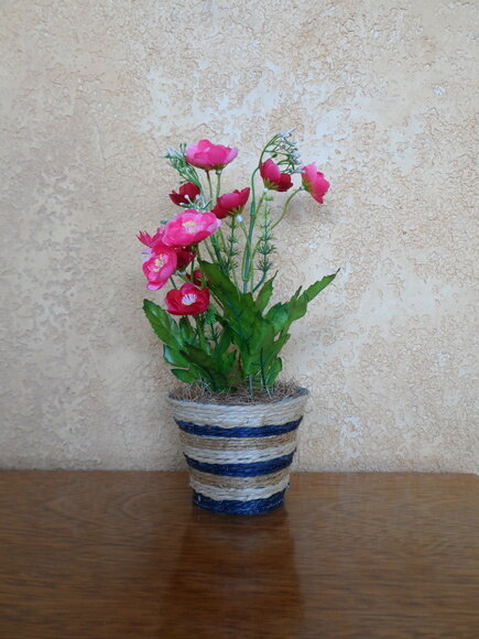 Arranjo Floral em Vaso de Sisal