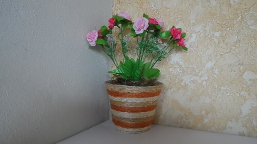 Arranjo Floral em Vaso de Sisal