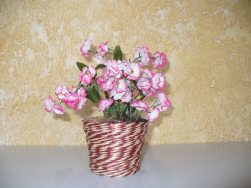 Arranjo Floral em Vaso de Sisal