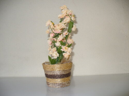 Arranjo Floral em Vaso de Sisal