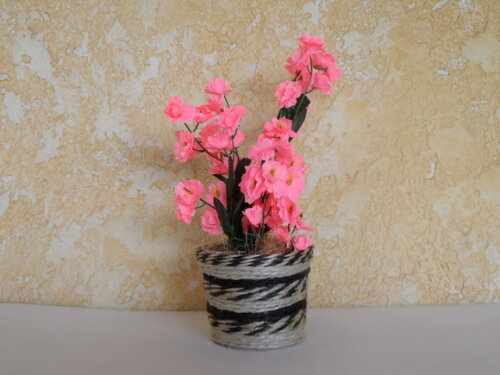 Arranjo Floral em Vaso de Sisal
