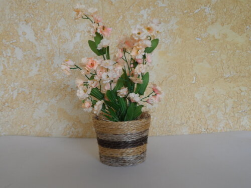 Arranjo Floral em Vaso de Sisal