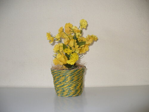 Arranjo Floral em Vaso de Sisal