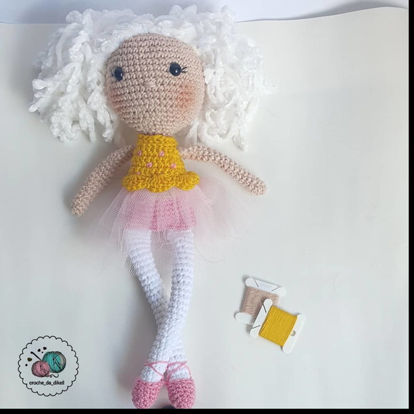 boneca balairina amigurumi (personalizados)