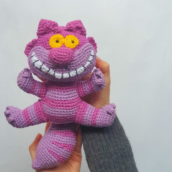 Gato Sorridente Alice no País das Maravilhas Croche