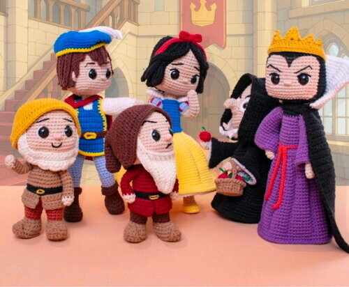 Branca de Neve e Sua Turma em Amigurumi