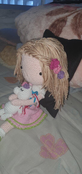 boneca Luize com unicorno amigurumi