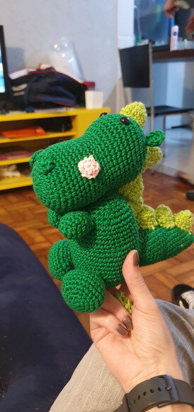 dinossauro amigurumi