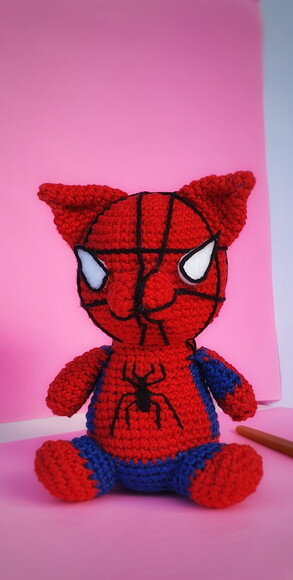 porco aranha aranhaverso amigurumi