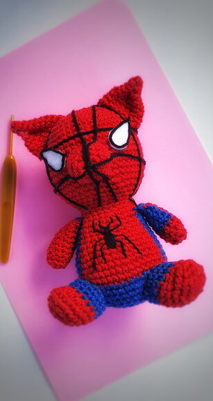 porco aranha aranhaverso amigurumi