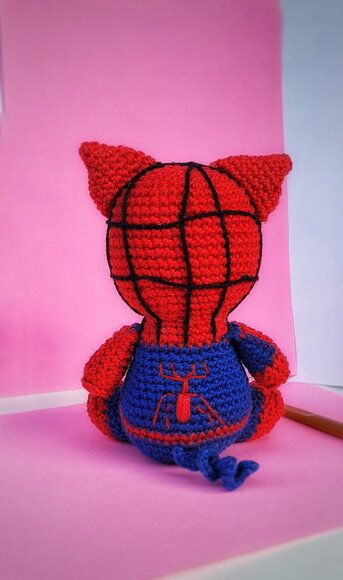 porco aranha aranhaverso amigurumi