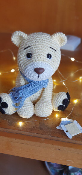 urso com cachecol amigurumi
