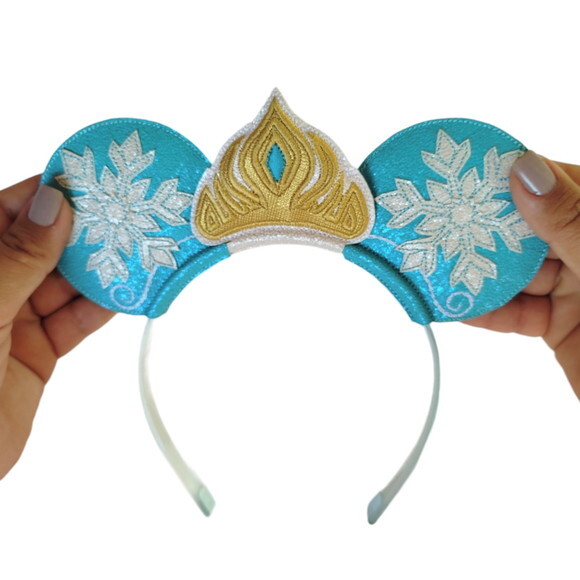 Arquinho Tiara Frozen com Brilho Bordada- Luxo