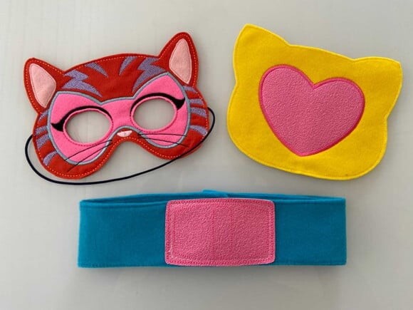 Kit Super Gatinho - Máscara, Cinto e Logotipo