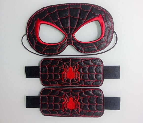 Máscara Aranha Miles Morales com Braceletes Couro Ecológico