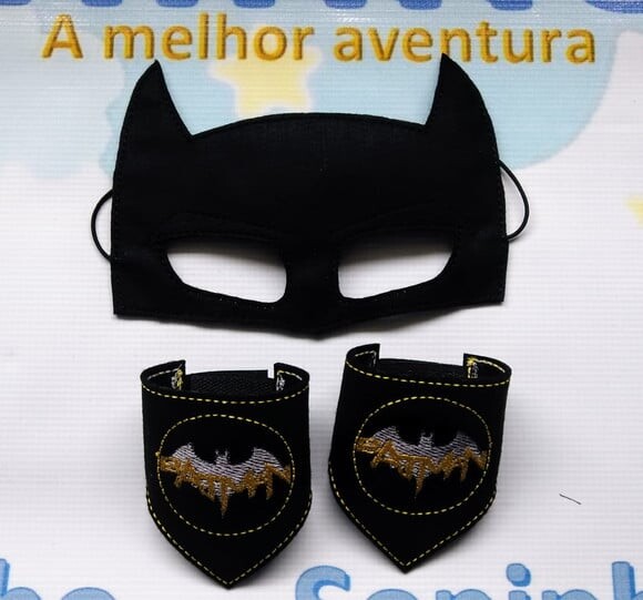 Máscara Batman com Bracelete