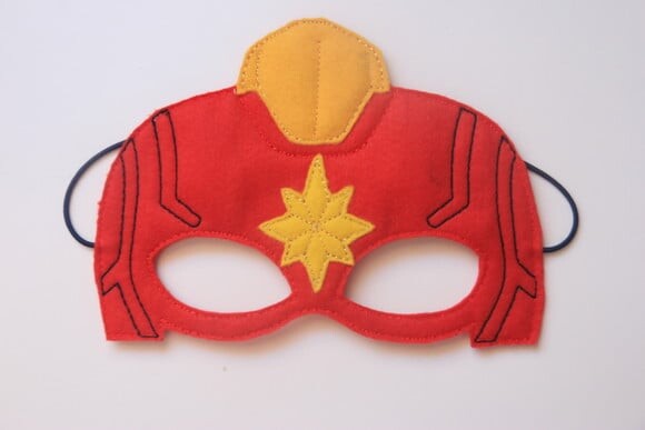 Máscara Capitã Marvel Infantil