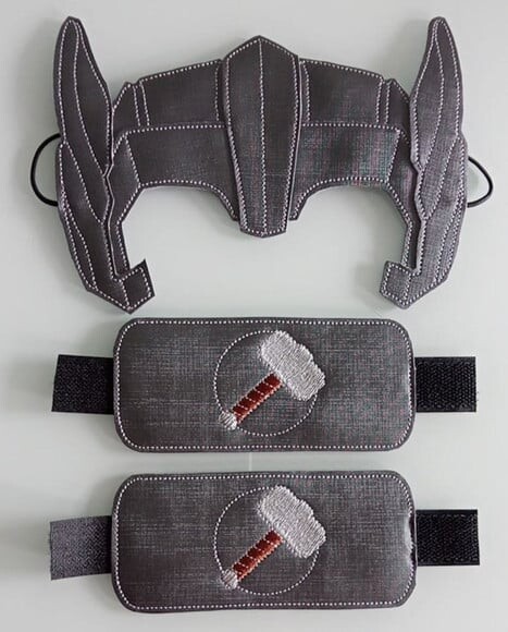 Máscara do Thor com Braceletes Couro Ecológico