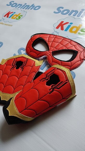 Máscara Homem Aranha + Braceletes -infantil Couro ecológico