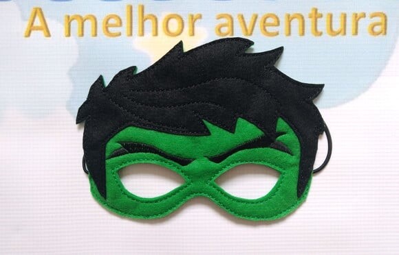 Máscara Hulk com Braceletes - Infantil