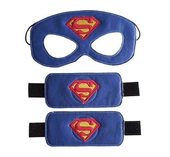 Máscara Super Homem com Braceletes Couro Ecológico