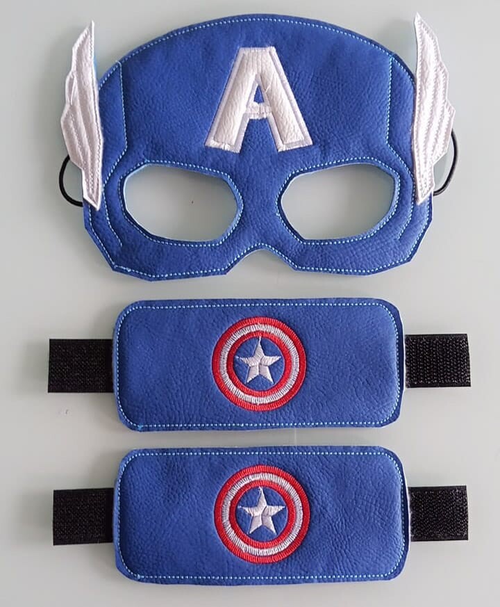Kit Super Heróis com Braceletes - Couro Ecológico
