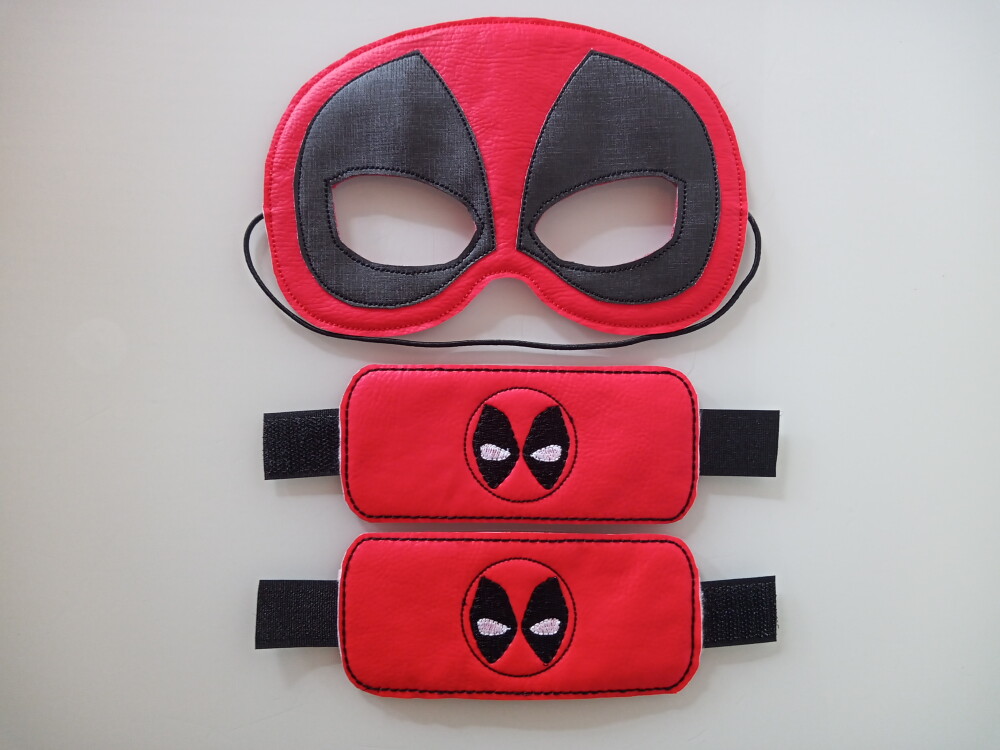 Kit Super Heróis com Braceletes - Couro Ecológico