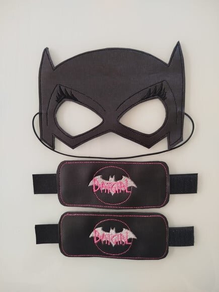 Máscara Batgirl com Braceletes