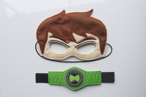 Máscara Ben10 com Bracelete em Couro Ecológico