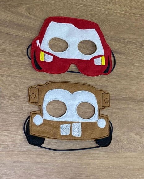 Máscara Bordada Carros Disney