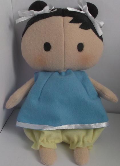 Baby Tilda com Blusa Azul