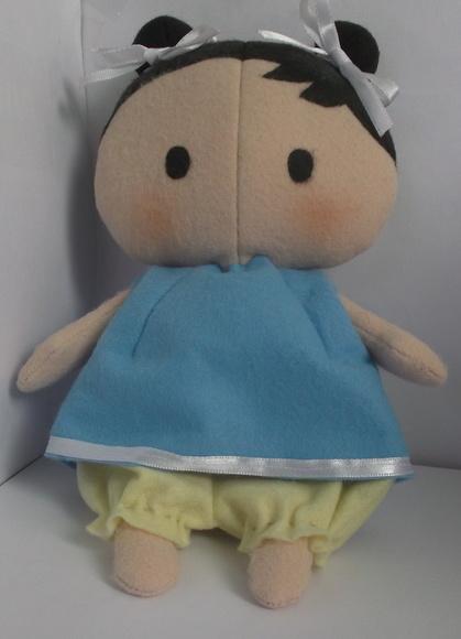 Baby Tilda com Blusa Azul