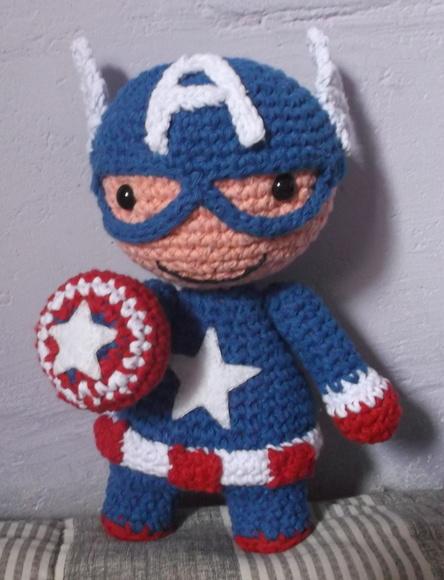 Capitão América em Crochê Amigurumi